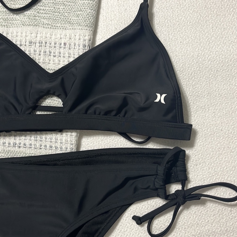 Hurley bathing suit - Picture 2 of 7